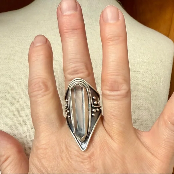 Acid Queen Jewelry Amplifier Ring, Size 8 US - Picture 5 of 9